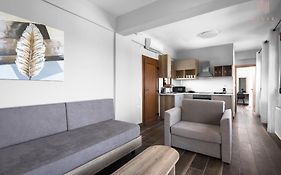 Ultima Summer Residence, Nilie Hospitality Mgmt
